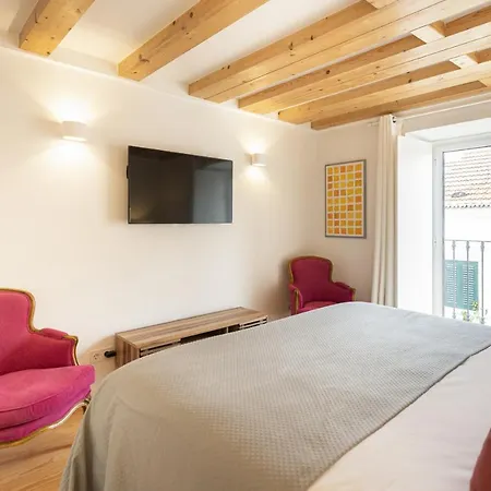 Petit Bijou By Cadenzalux *